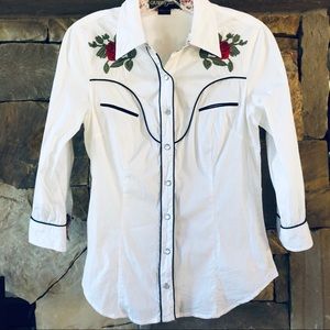 Guess Women’s Button Down Embroidered Top Size M